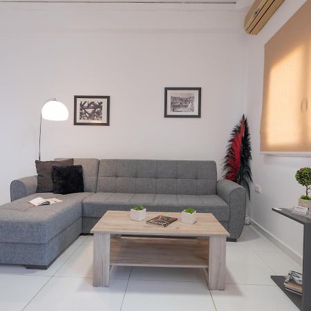 Palm House Near Heraklion Airport Екстер'єр фото